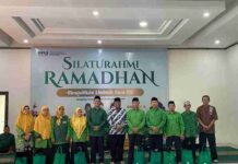 Lazis PUI dan Lazis Mufidah Santi Asromo Bagikan 3.500 Paket Lebaran untuk Guru PUI Majalengka dan Masyarakat.