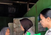 Polwan Polres Labuhan Batu Membagikan Paket Sembako Ke Masyarakat