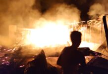 H-2 Idul Fitri, Kobaran Api Ratakan 4 Unit Rumah Warga Desa Singkuang I Muara Batang Gadis